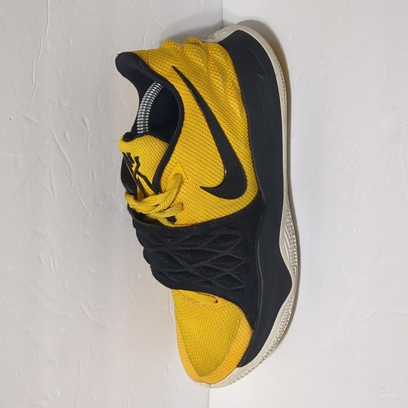 Nike Kyrie Low 'Amarillo' Shoes Men size 8